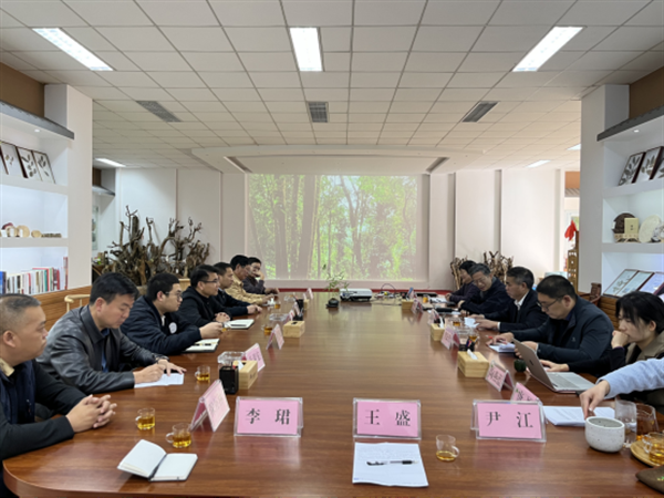 師宗縣考察團(tuán)赴昆明開(kāi)展東西部協(xié)作調(diào)研走訪和學(xué)習(xí)交流798.bmp